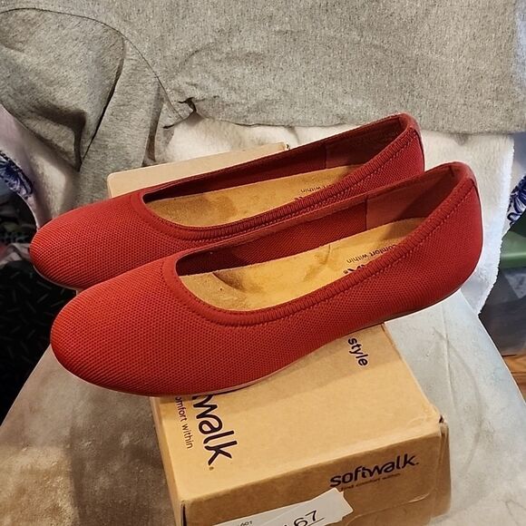 Women's Softwalk size 10.5 flats - Picture 1 of 7
